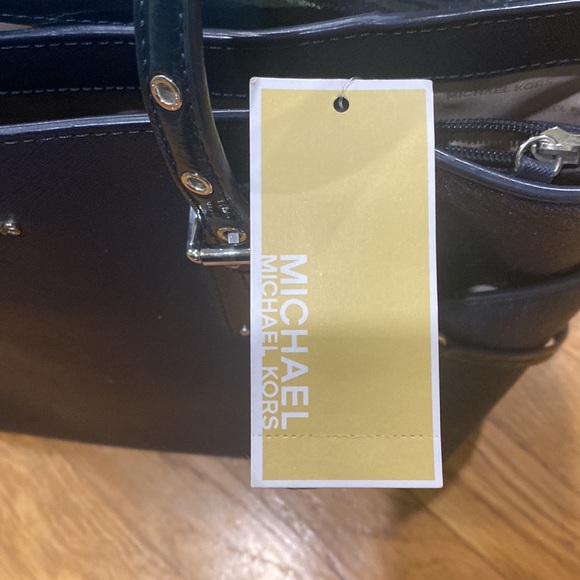 Michael Kors voyager bag tote - Picture 6 of 7